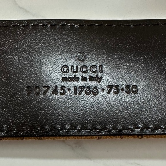 Gucci GG Signature Canvas Belt - Picture 2 of 5
